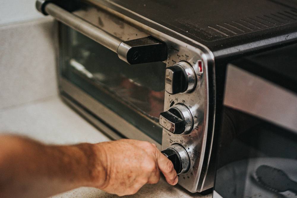 Perbedaan Oven Dan Microwave, Mana Yang Lebih Praktis? - Artikel Tips ...