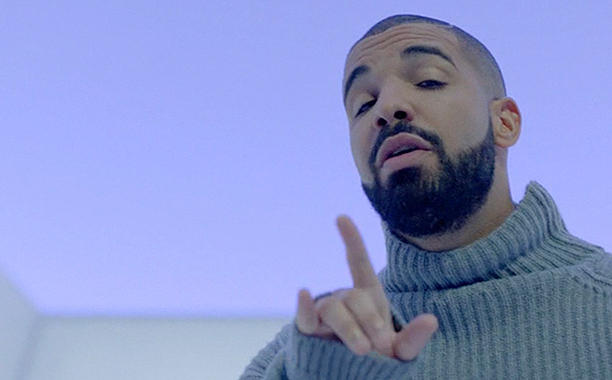 Lagu Drake 'Hotline Bling' Tidak Masuk Nominasi Grammy Awards Karena Pihak Label Lupa Mengajukannnya