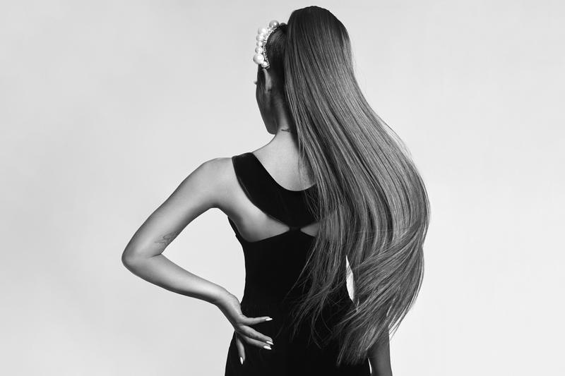 Ariana Grande Membintangi Kampanye Hitam Putih Givenchy
