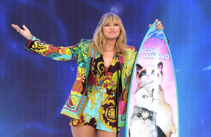 Taylor Swift Raih Icon Award di Teen Choice Awards dan Berikut Daftar Pemenangnya