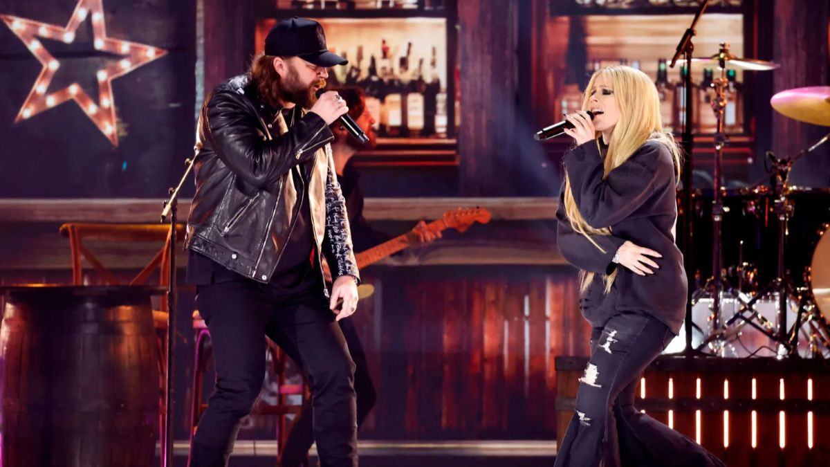 Nate Smith Gandeng Avril Lavigne dalam Versi Baru Single 'Bulletproof'