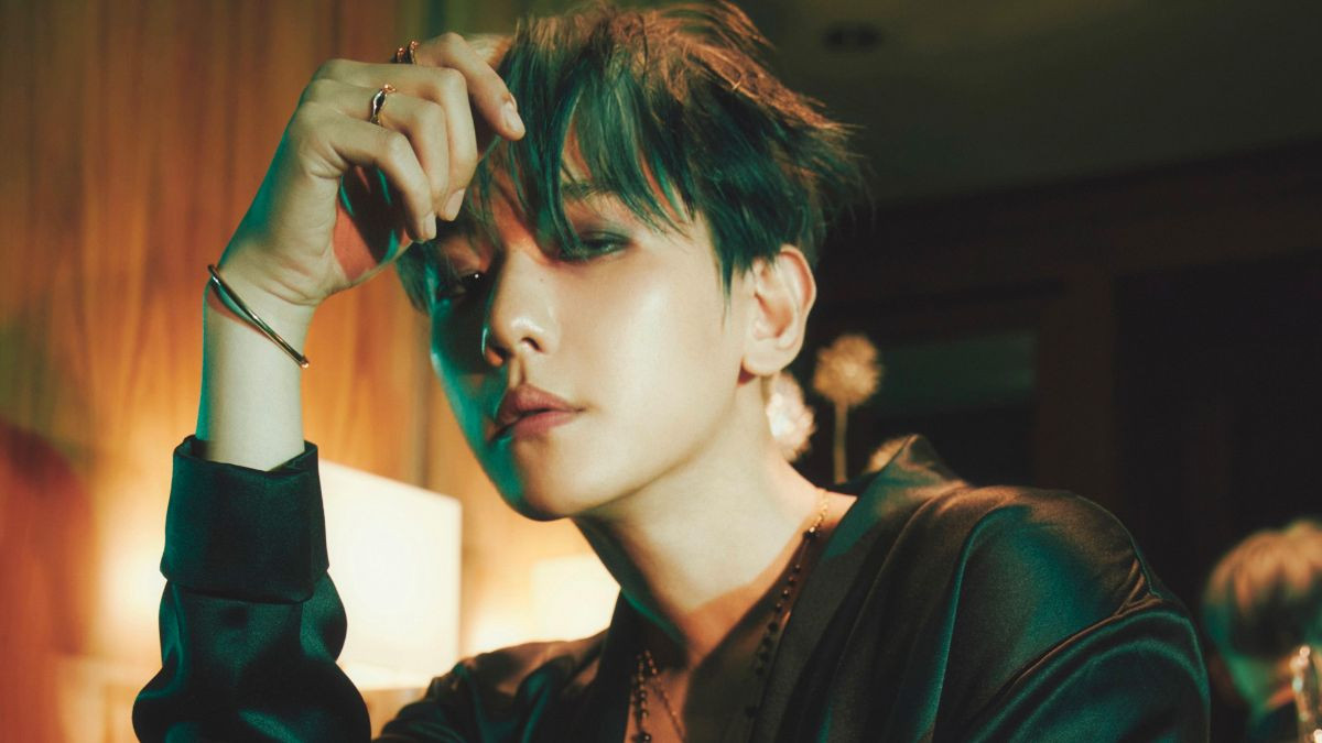 Baekhyun EXO Jadi Vampir Jatuh Cinta dalam MV 'Pineapple Slice ...