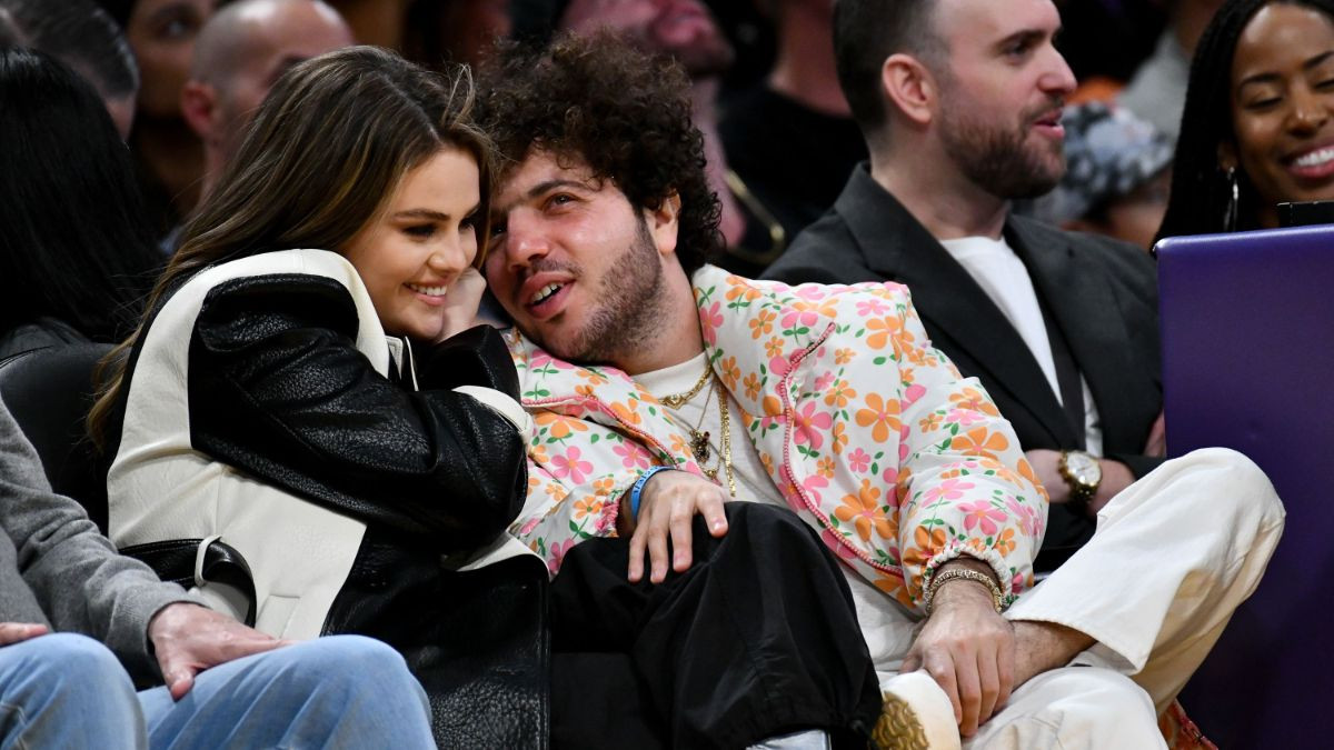 Selena Gomez Berkolaborasi Dengan Benny Blanco untuk 'Scared of Loving You' dan Album Baru "I Said I Love You First"