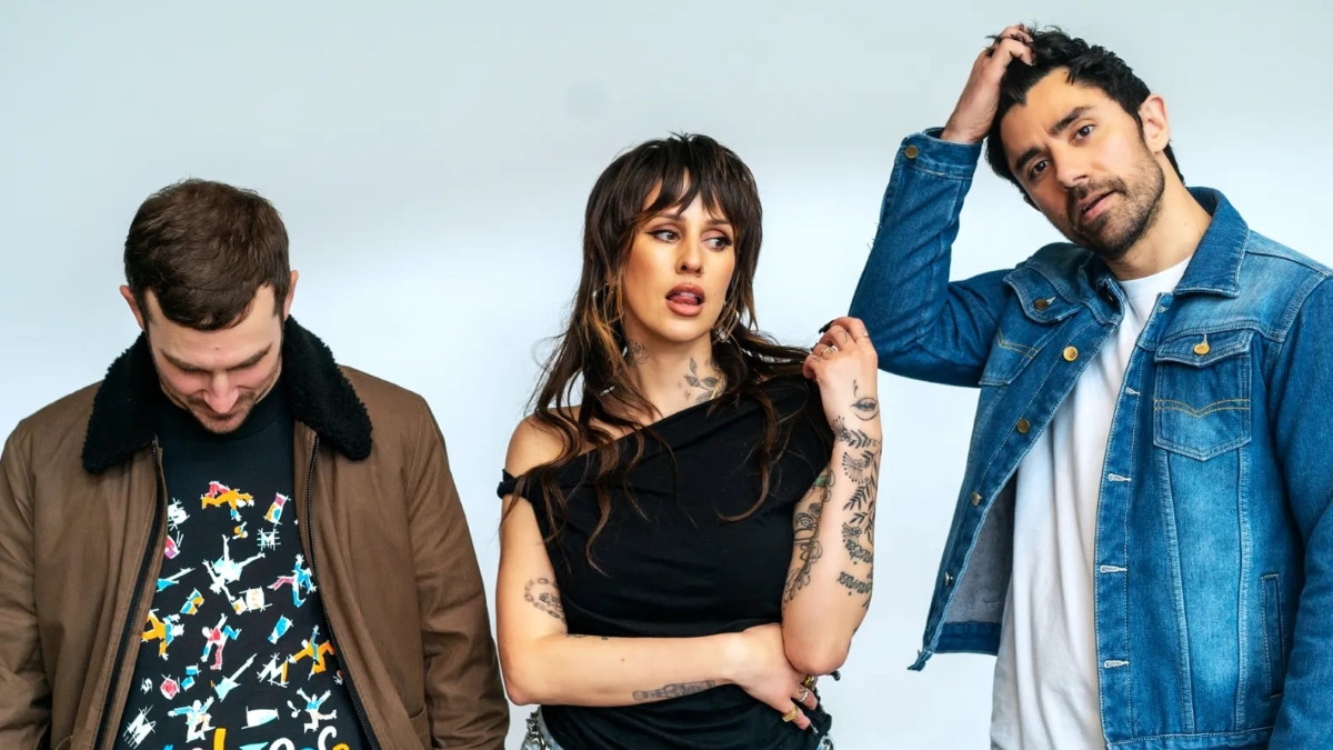 'Make Ya Body Whistle' Jadi Titik Awal Kolaborasi The Cataracs dan DEV Setelah 15 Tahun