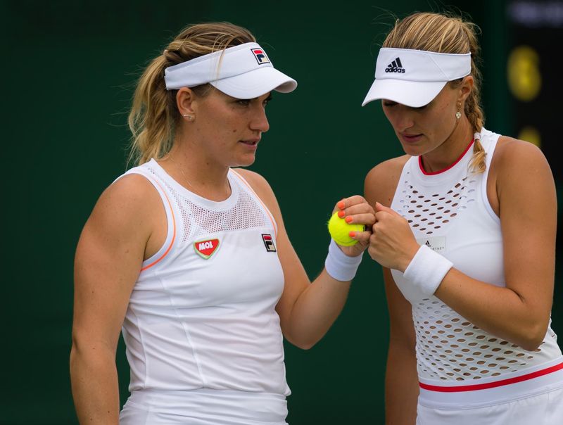 Timea Babos dan Kristina Mladenovic