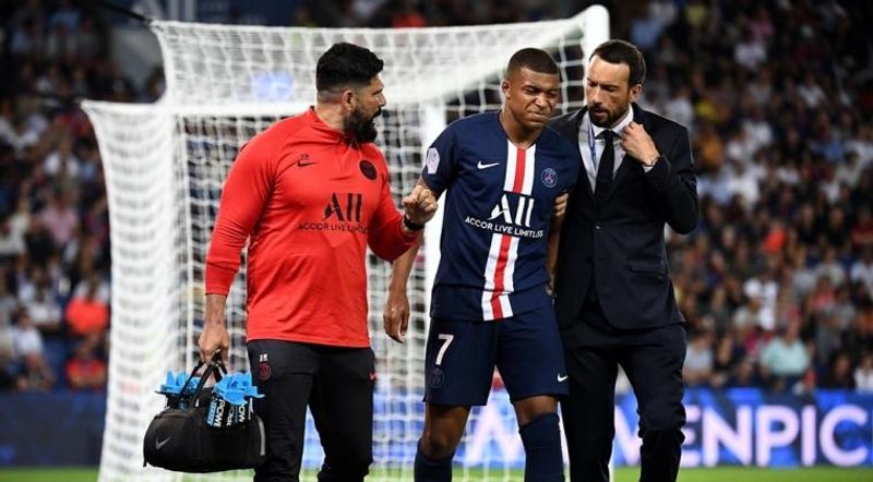 kylian mbappe cedera