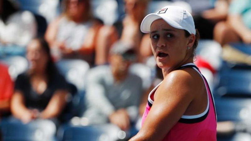 Ashleigh Barty kalah