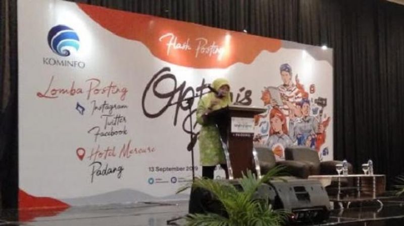 direktur-pengelolaan-media-kementerian-kominfo-nurlaini