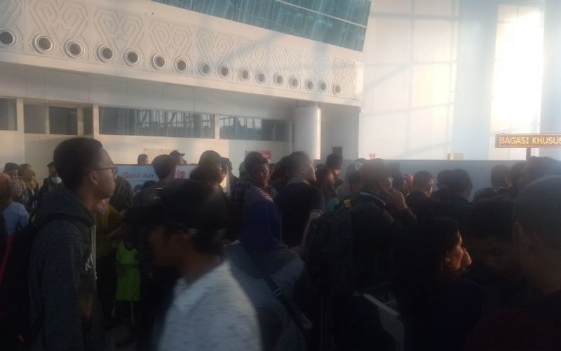 pesawat terbang batal mendarat-tarakan