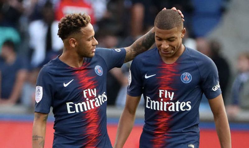 Neymar-Kylian-Mbappe (express co uk)