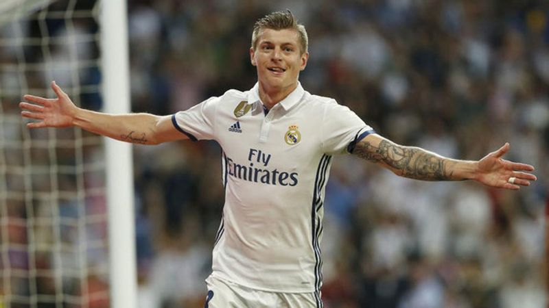 toni kroos (marca com)