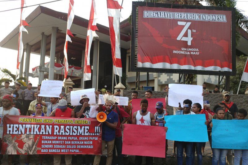 Aksi-Mahasiswa-Papua-