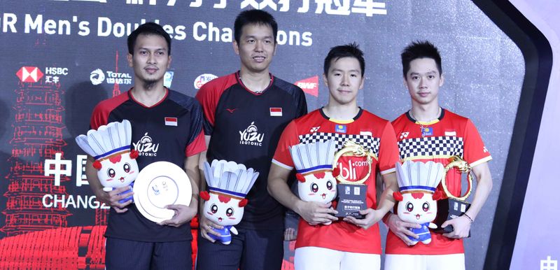 hendra-ahsan mundur