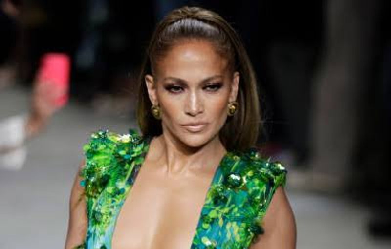 jennifer lopez (closer weekly)
