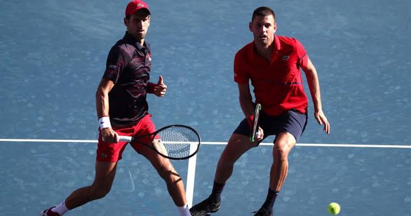 novak djokovic (scroll in)