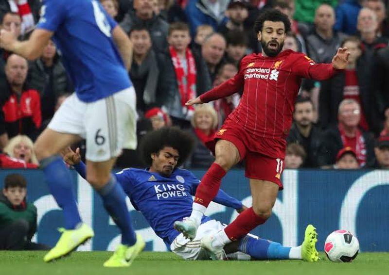 Hamza Choudhury tekel Salah (the sun)