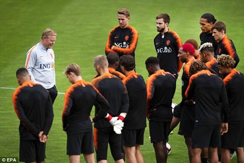 ronald koeman dan timnas Belanda (daily mail co uk)