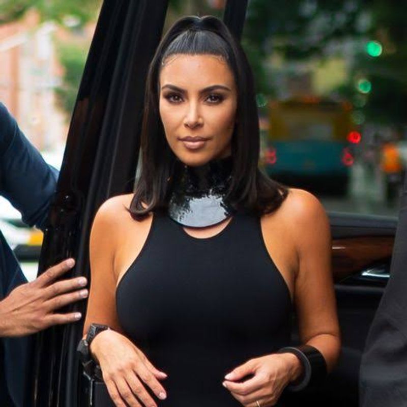 Kim Kardashian (elle com)
