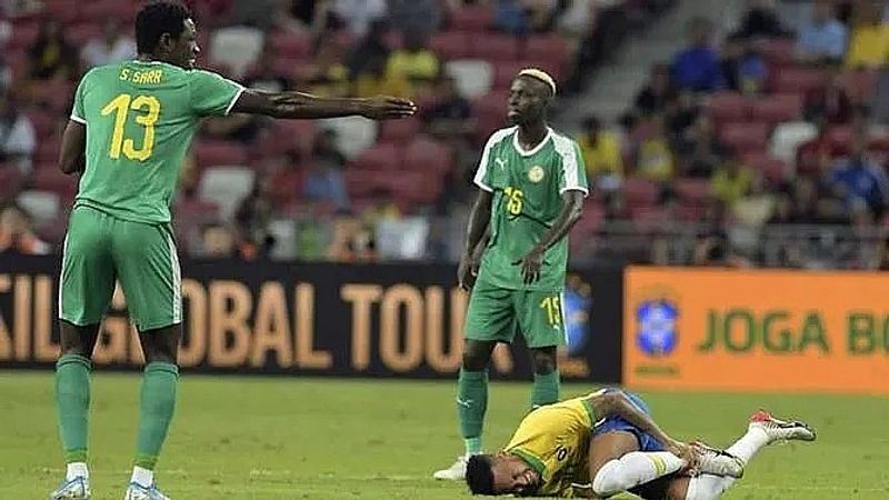neymar cedera (vir com vn)