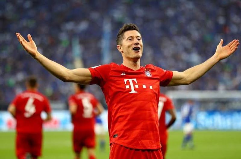 robert lewandowski (bayernstikes com)
