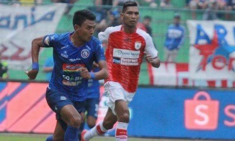 Persipura vs arema (nusantaratv com)