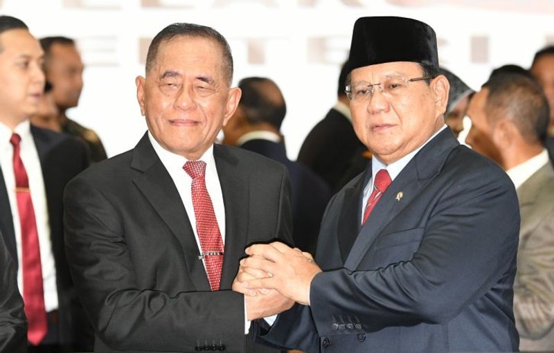 serah-terima-jabatan-menhan