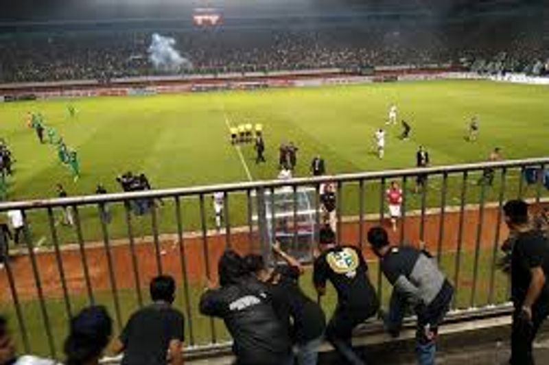 ricuh (sumber com)
