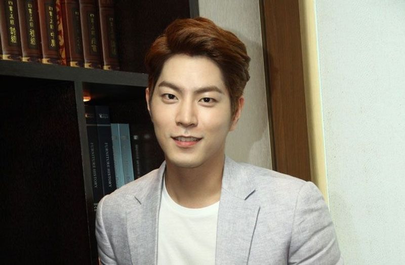 Hong-Jong-Hyun (kpopchart net)