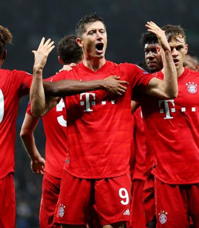 Robert Lewandowski (the18 com)