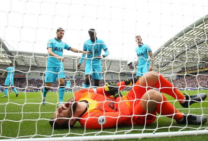 Hugo Lloris cedera (metro co uk)