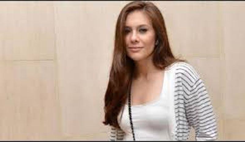 wulan guritno (abadkini com)