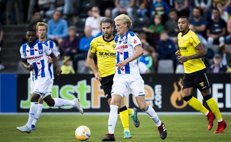 Heerenveen vs vitesse (bongdanet vn)