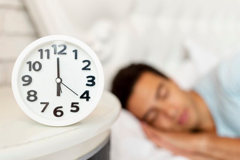 ilustrasi tidur - freepik