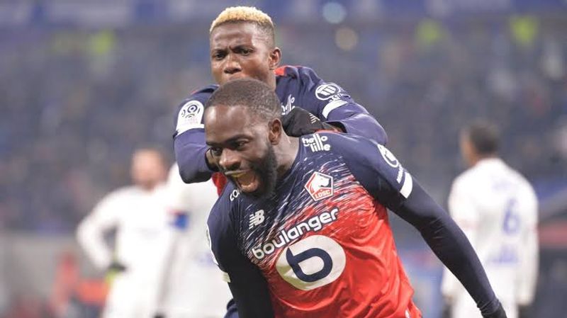 Pemain Lille saat melawan Lyon (beinsports com)