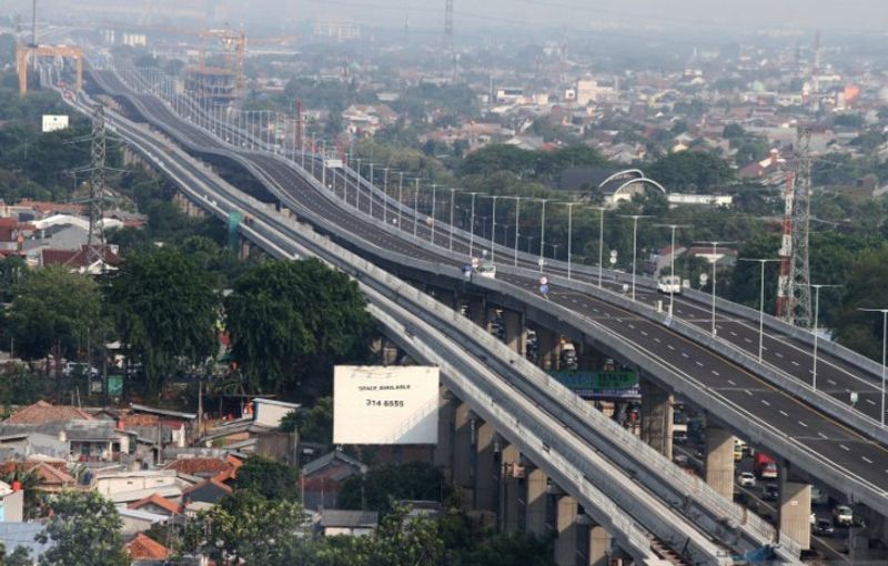 tol layang-cikampek-jakarta