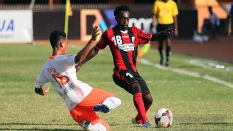 Persipura-vs-Perseru (indonesiainside com)