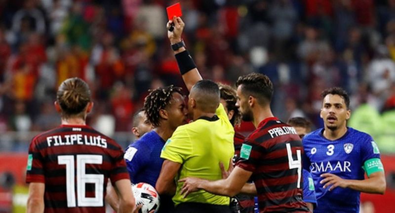 pemain Al Hilal, Andre Carrillo dapat kartu merah (en24news)