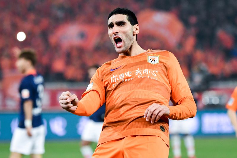 Marouane Fellaini (talksport com)