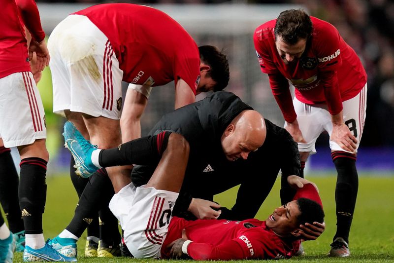 manchester-united-wolves (standard co uk)