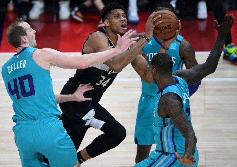 giannis antetokounmpo (bangkokpost com)