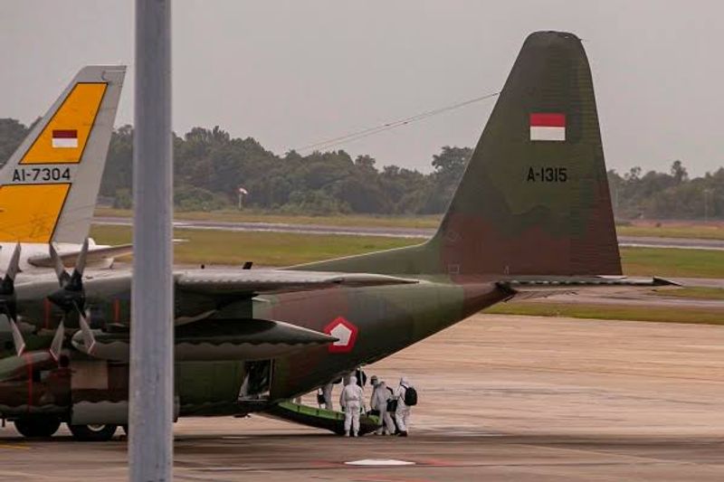 pesawat TNI angkut wni dari wuhan