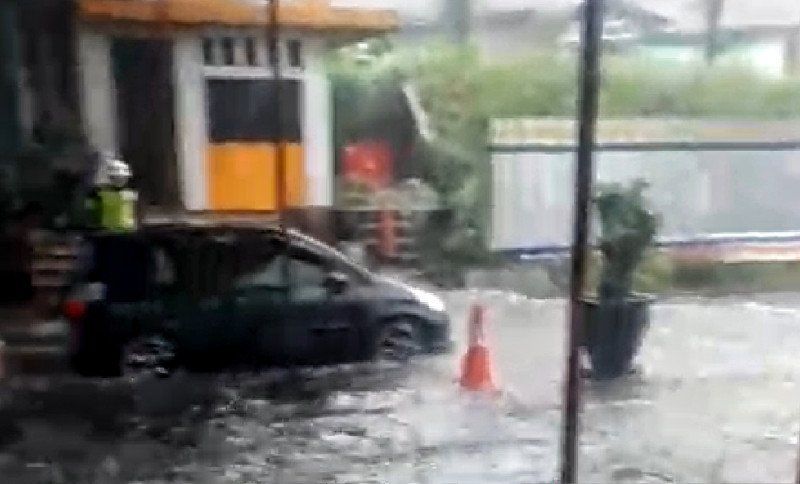 tol banjir