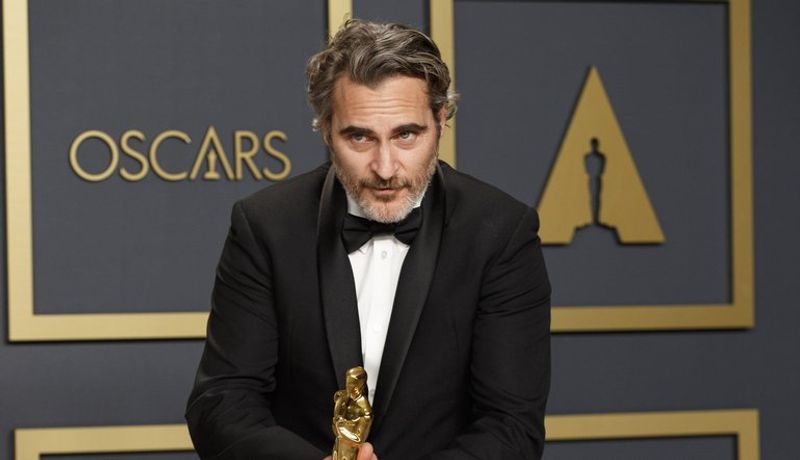 joaquin phoenix (oscar go com)