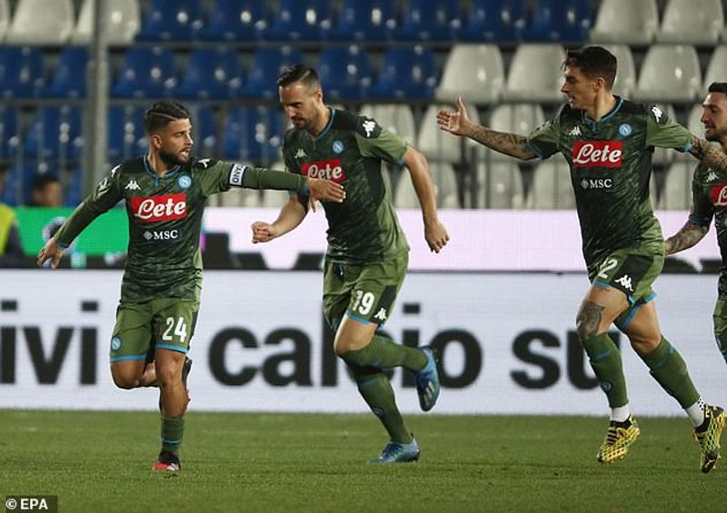 Lorenzo Insigne dan fabian ruiz (dailymail co uk)