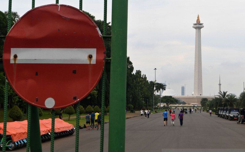monas