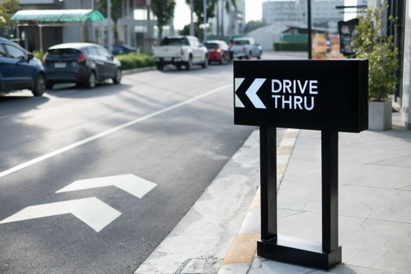 Klinik drive thru Jepang