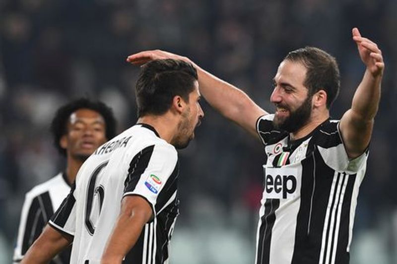 Gonzalo Higuain, Sami Khedira (pinterest co uk)