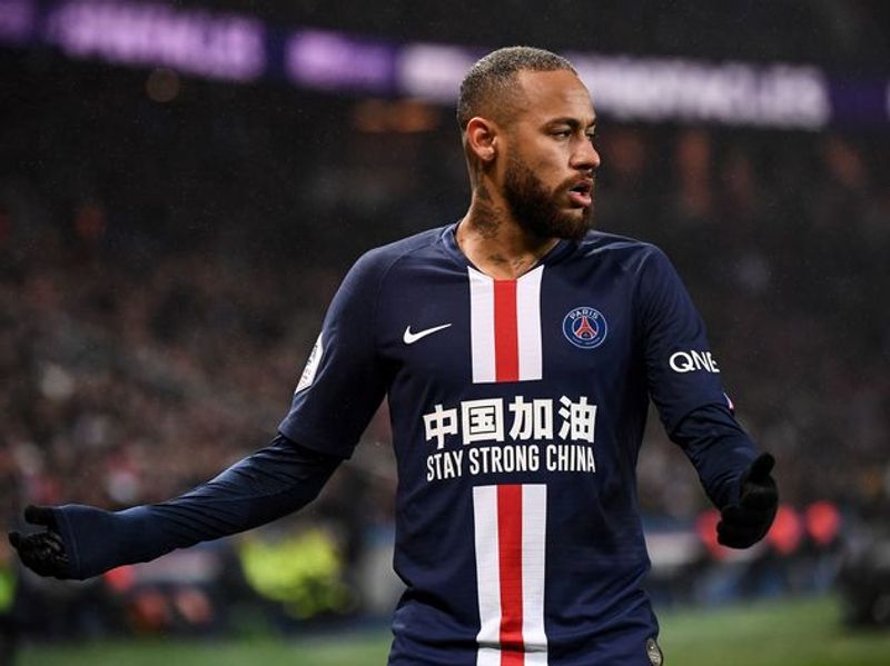neymar dengan jersey khusus