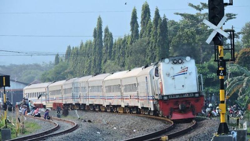 Kereta-Api-Jarak-Jauh-foto-liputan6 com_