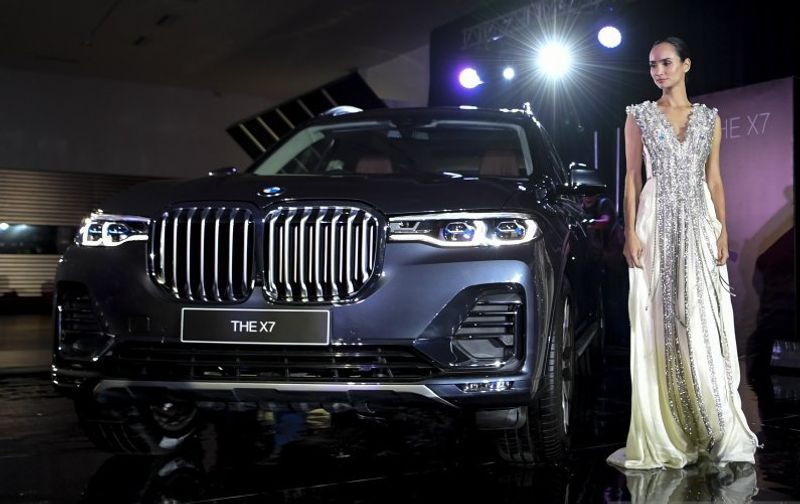 BMW-X7